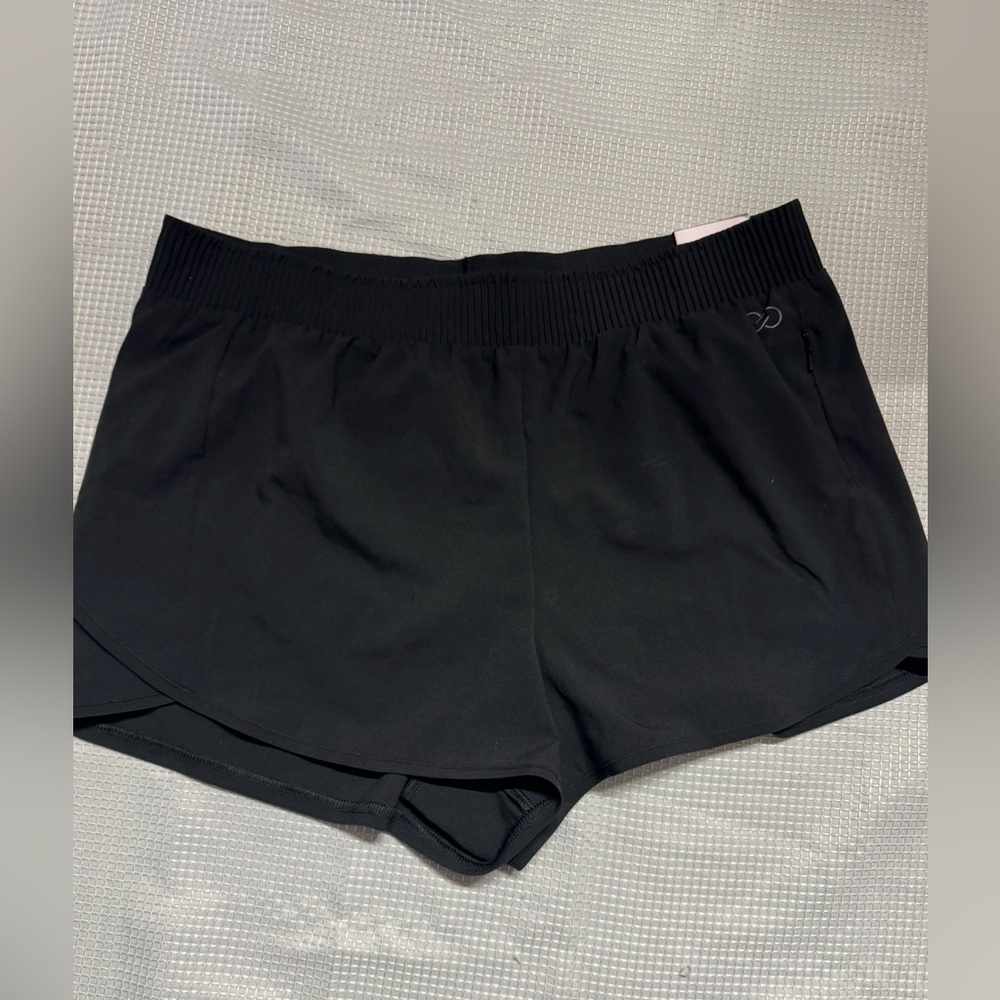 Women's Calia Black Shorts Medium